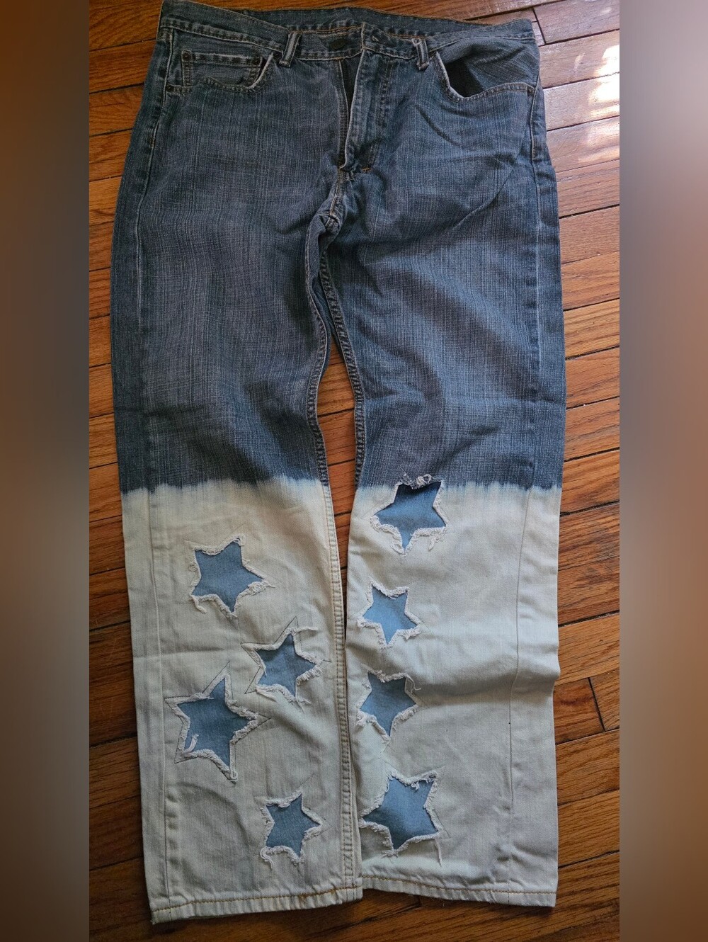 Levi's Two-Tone Star Cutout Relaxed Jeans - Blue & White